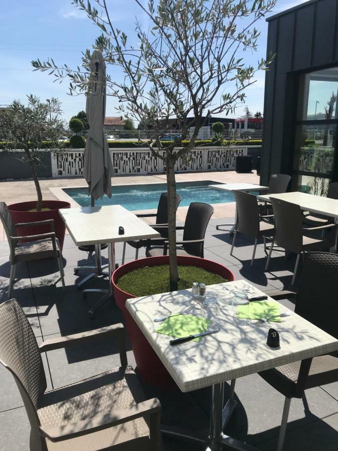 The Originals City, Hotel Helios, Roanne Nord Mably Exteriör bild